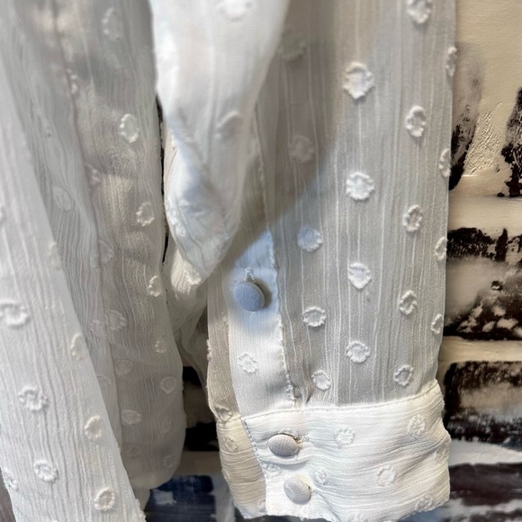 Torrid | Women Madison White Button-Up Shirt Chiffon Clip Dot Blouse Size 4 (4X) - Picture 6 of 7